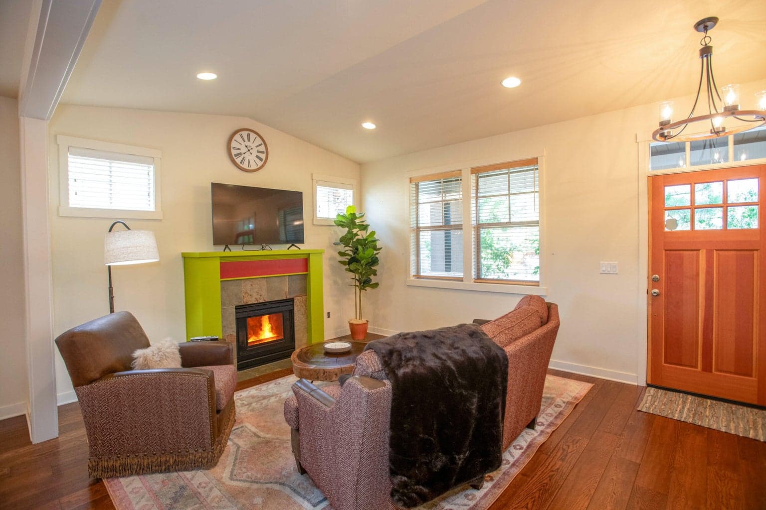 Photo of 2153 NW Clearwater Drive 7 of 26