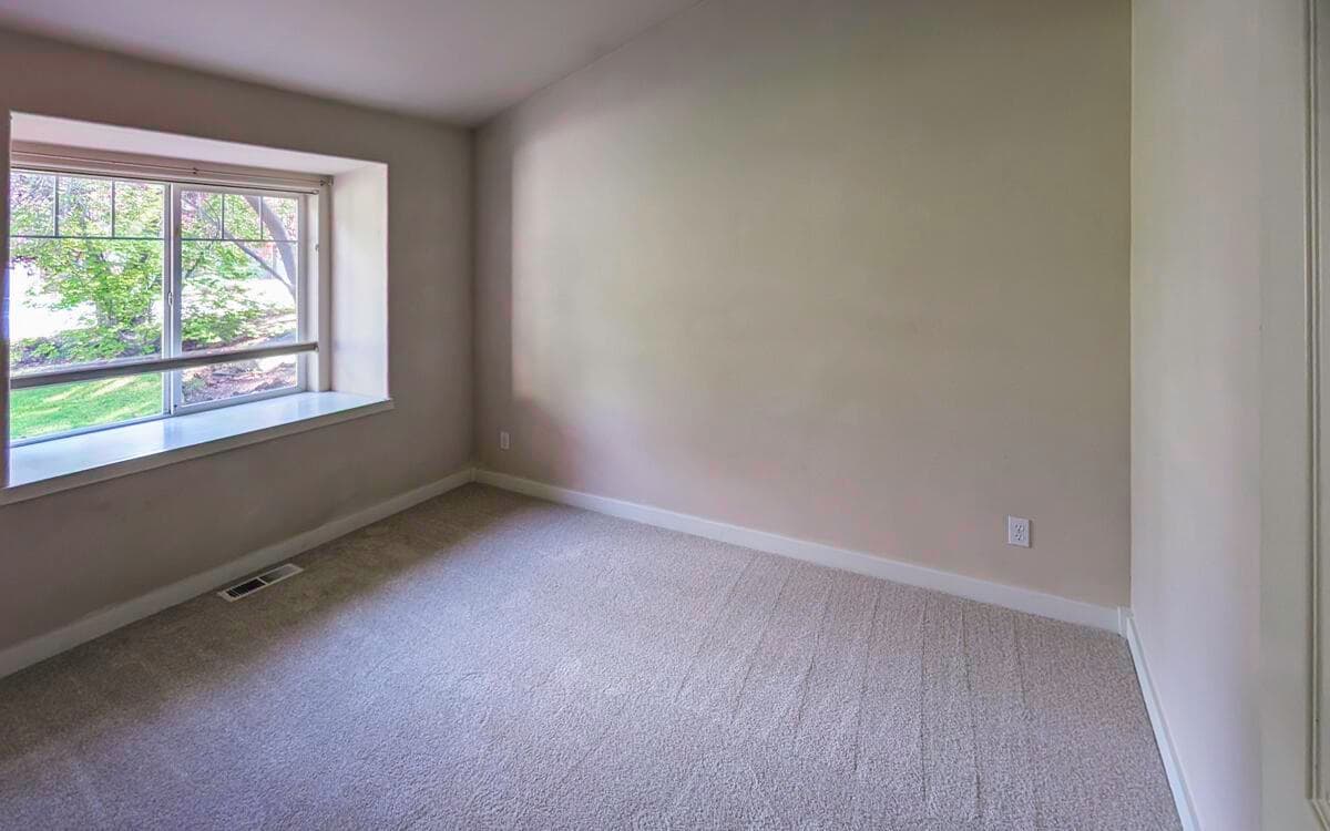Photo of 1233 NW 18th Street 13 of 17