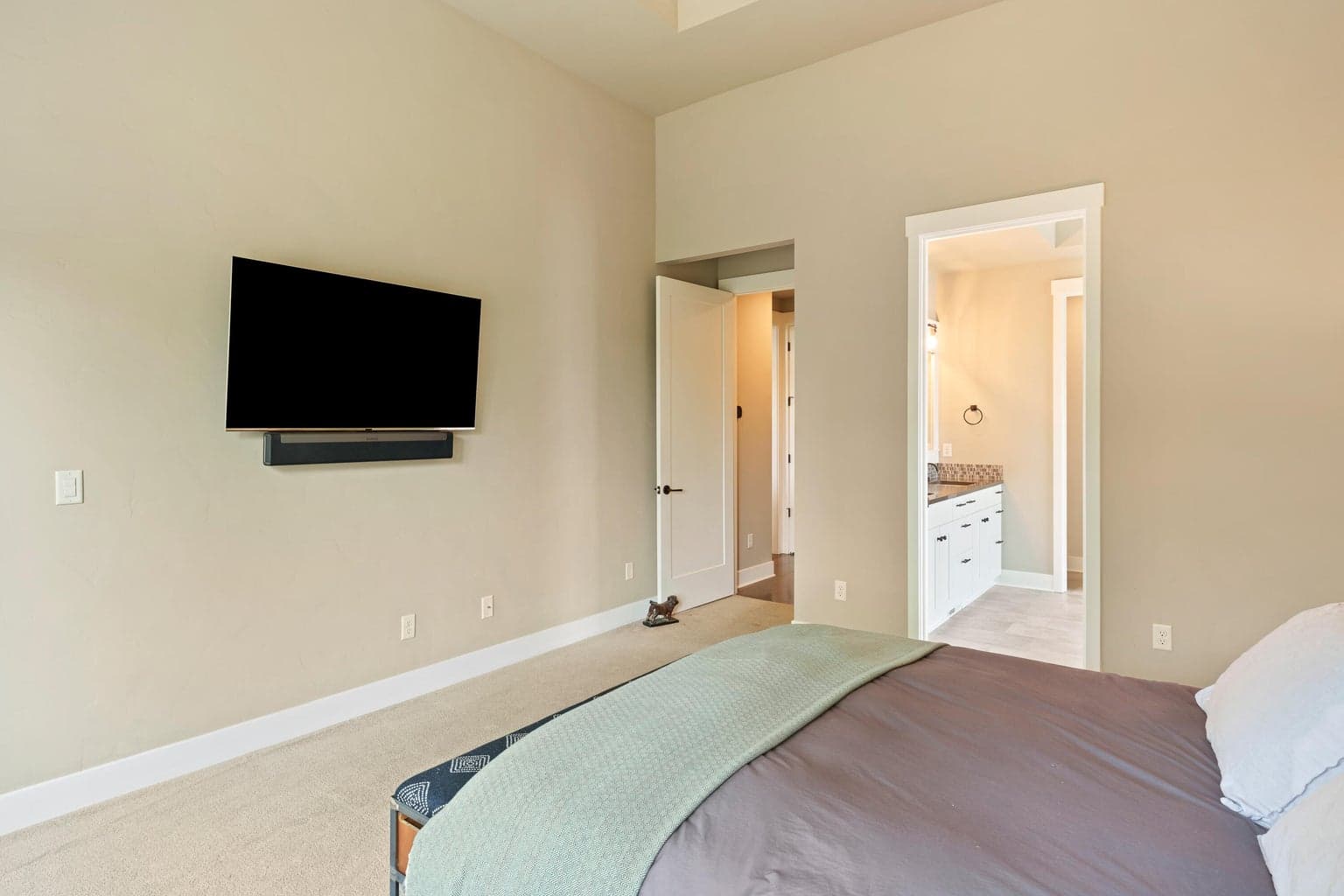 Primary bedroom suite