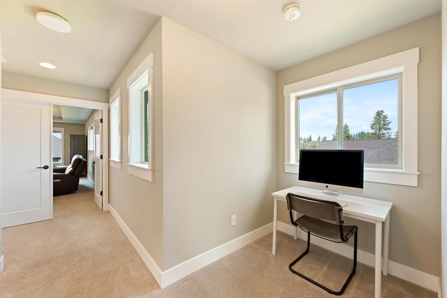 Flex space at top of stairway