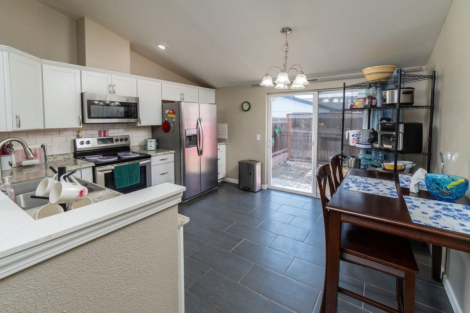 Photo of 1339 Drake 3 of 16