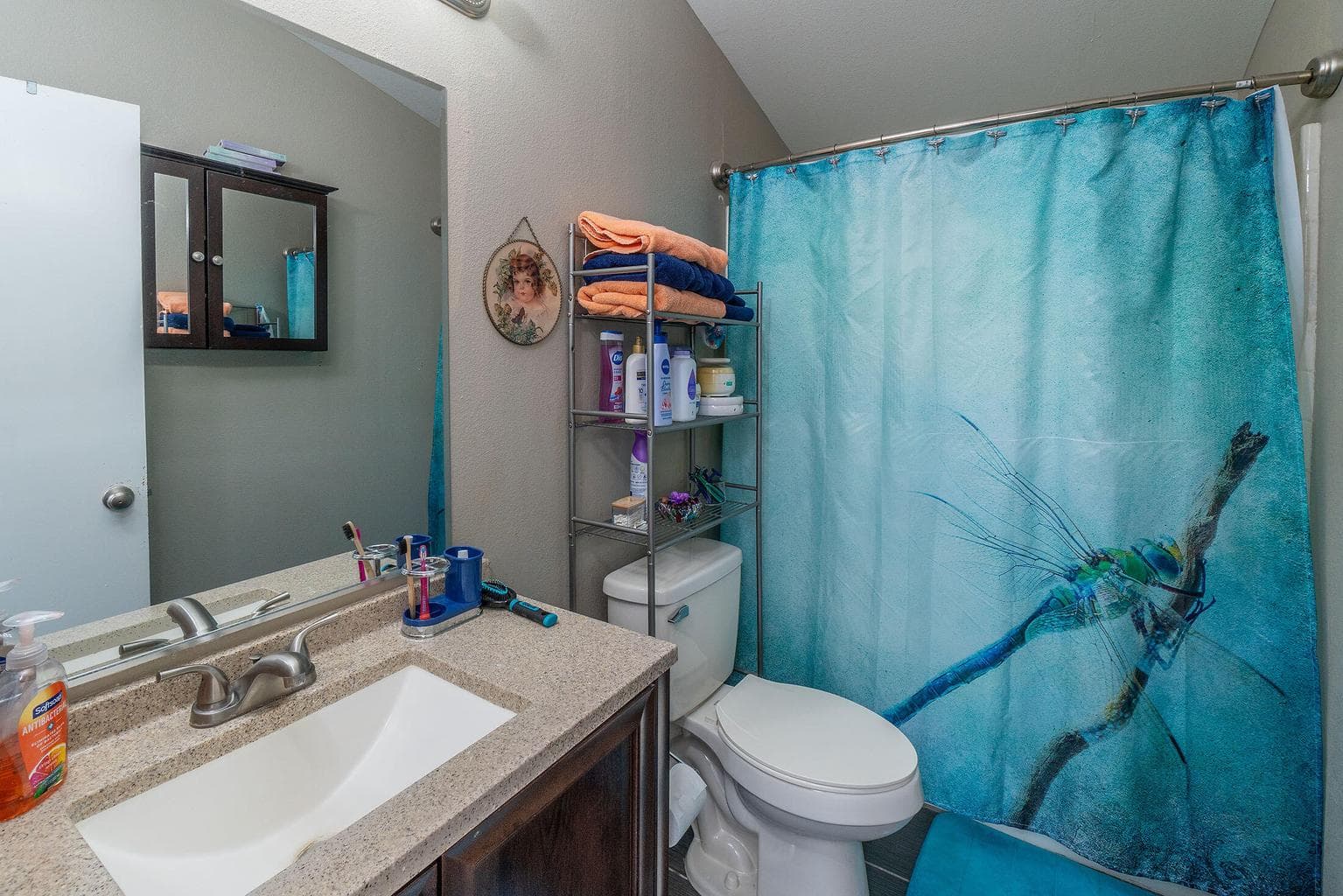 Photo of 1339 NW Drake Avenue 7 of 16