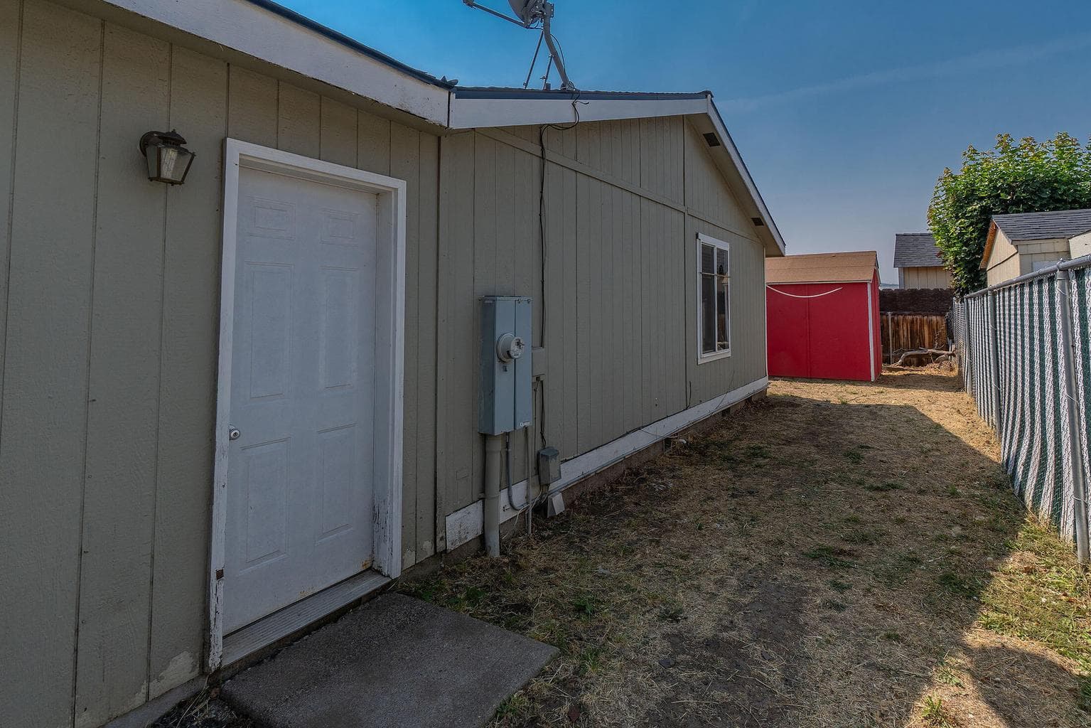 Photo of 1339 NW Drake Avenue 14 of 16