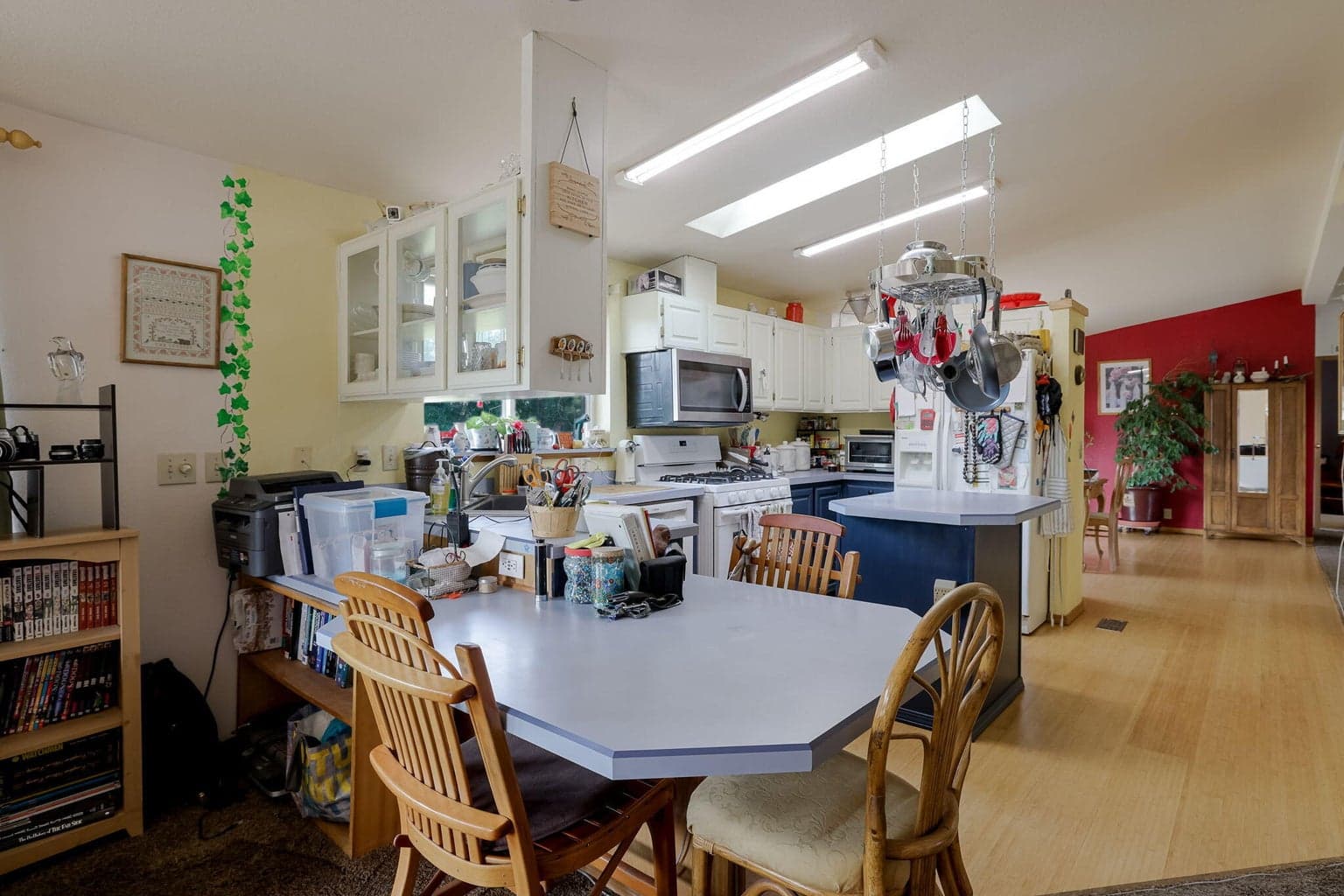 Photo of 9505 NE Gateway Avenue 8 of 38