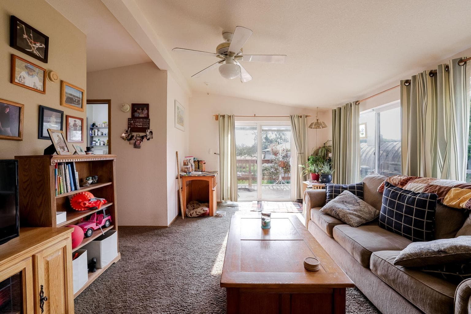 Photo of 9505 NE Gateway Avenue 13 of 38