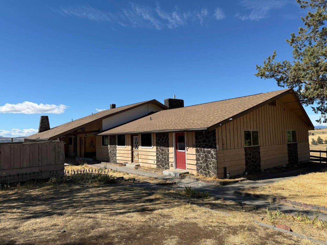Photo of 1042 Meadowlark 1 of 19
