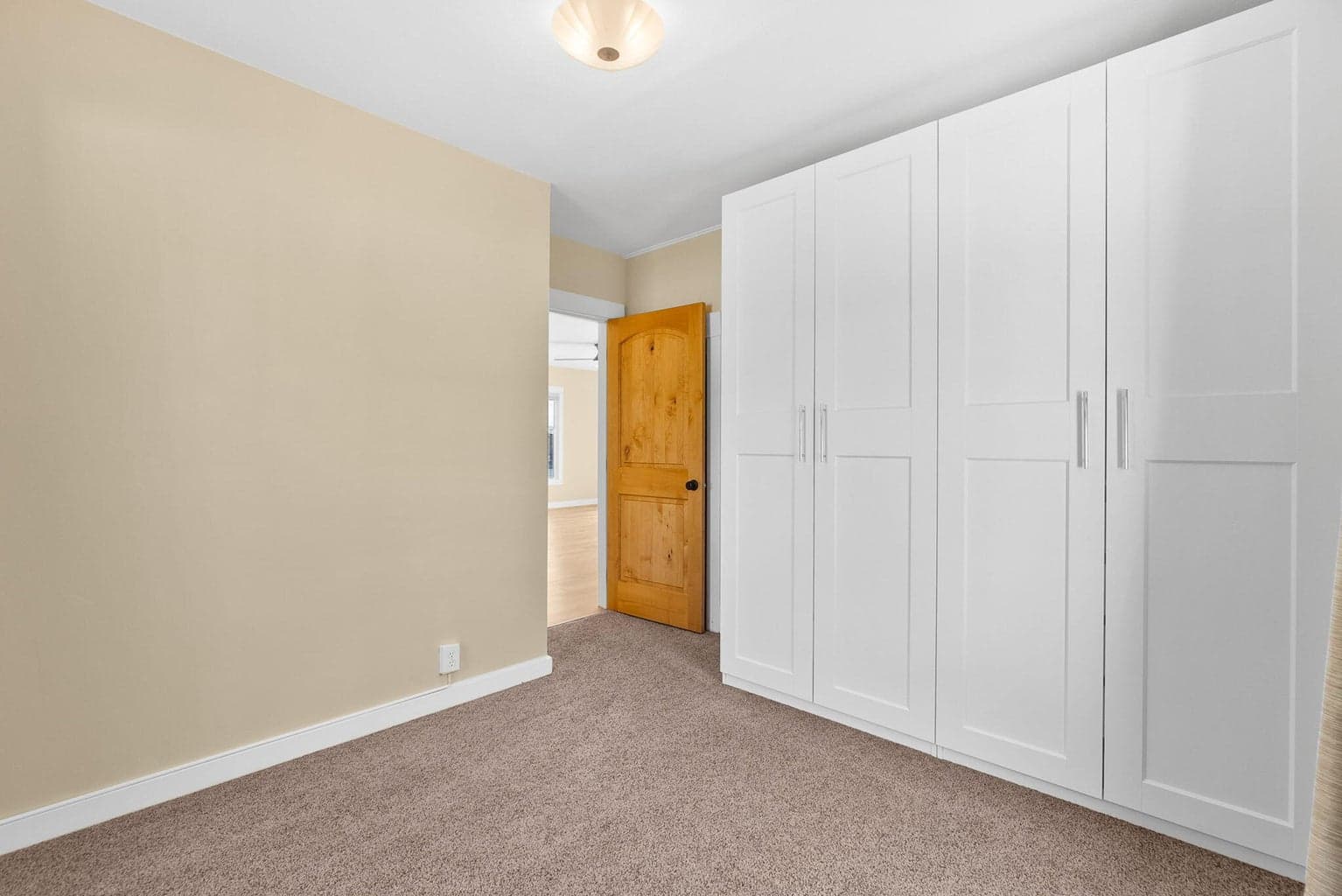 Photo of 153 SW 3rd Street 20 of 36