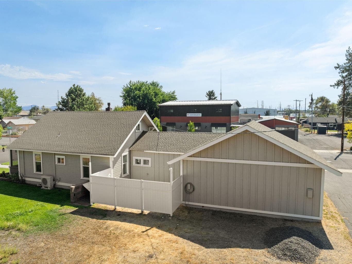 Photo of 153 SW 3rd Street 35 of 36