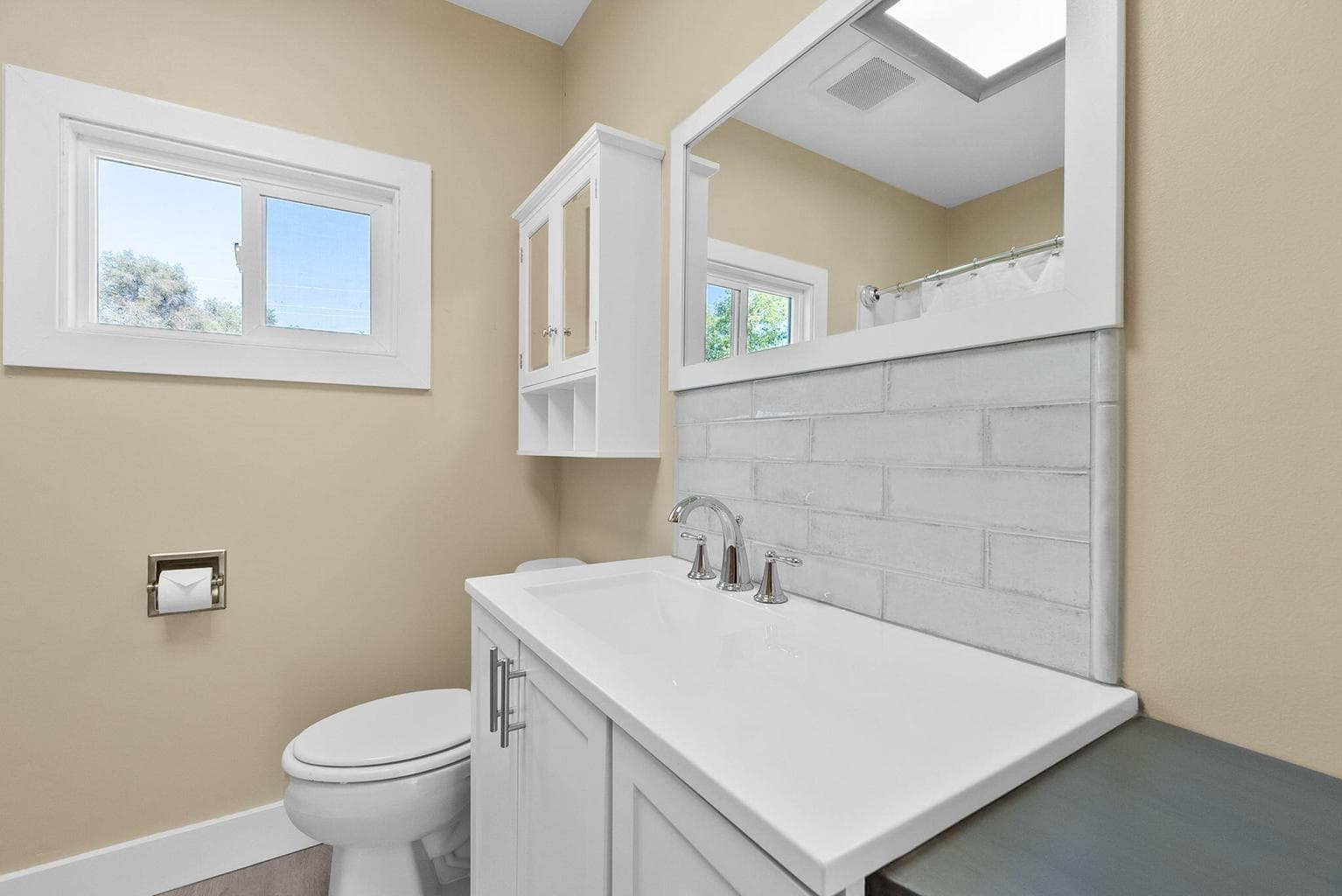 Photo of 153 SW 3rd Street 21 of 36