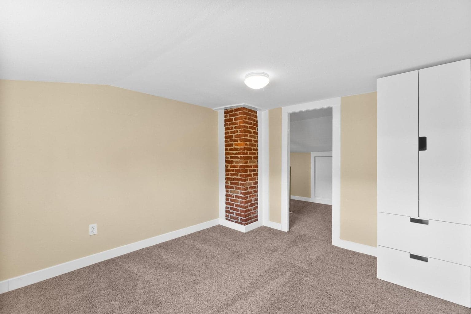 Photo of 153 SW 3rd Street 27 of 36