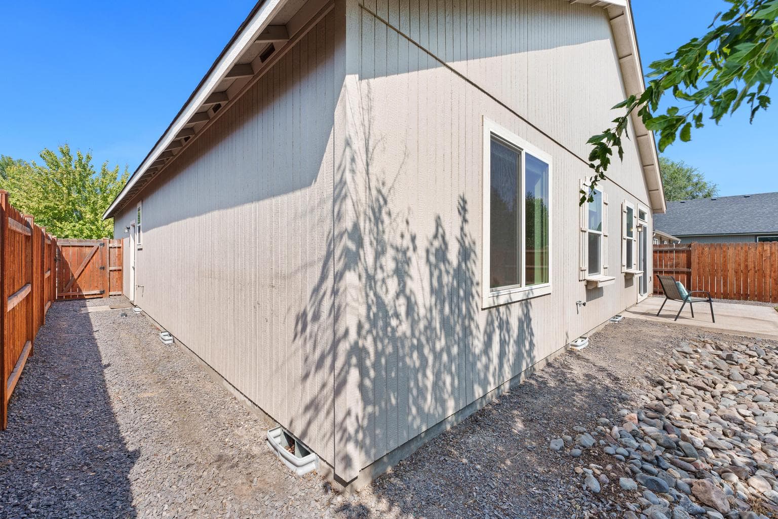 Photo of 3160 SW Obsidian Court 28 of 28