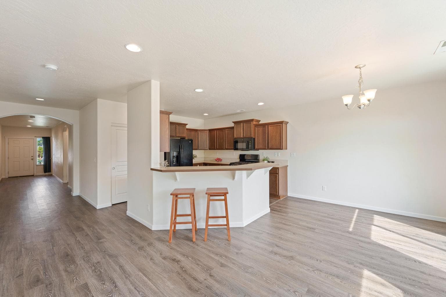 Photo of 3160 SW Obsidian Court 13 of 28