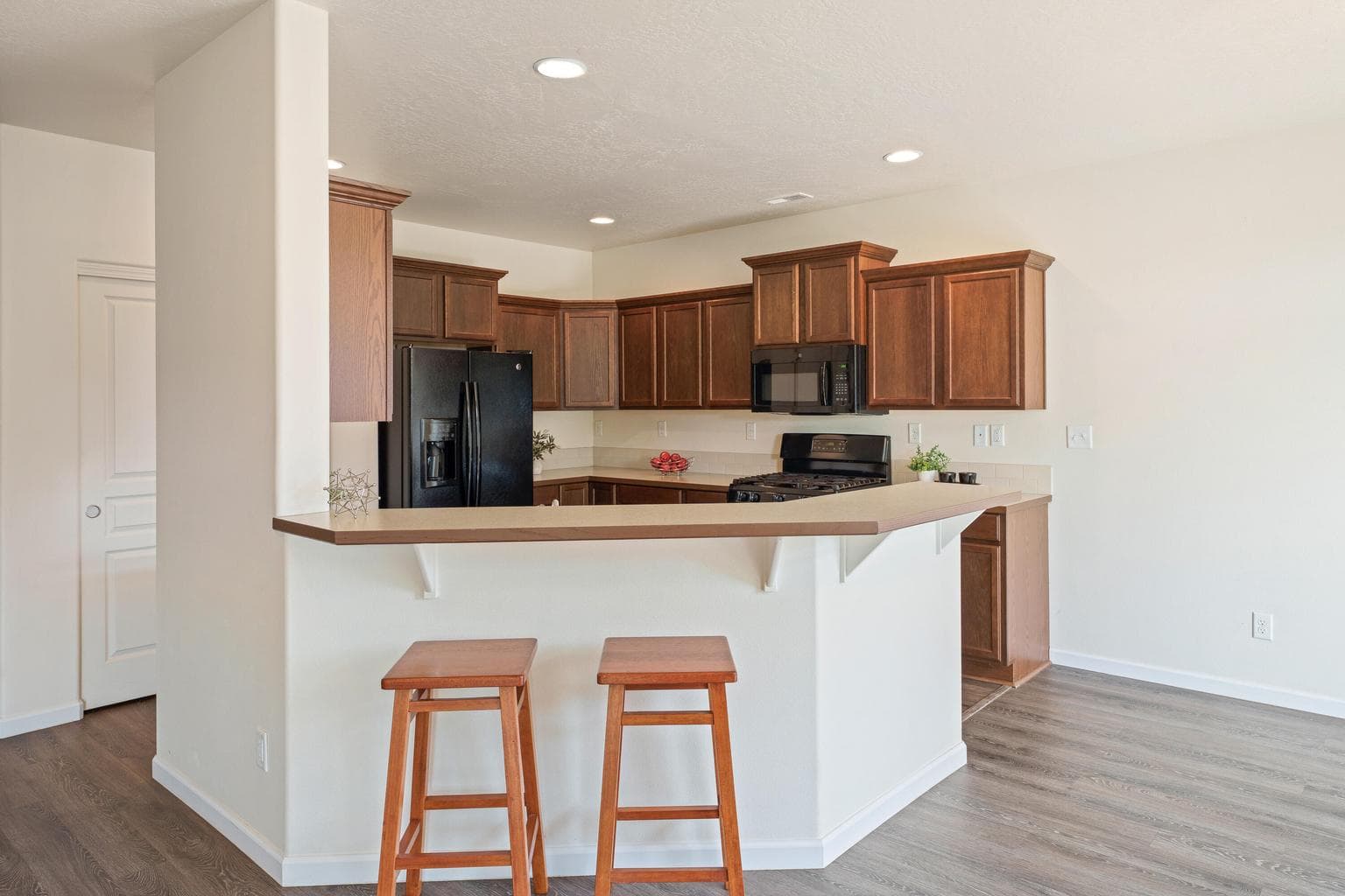 Photo of 3160 SW Obsidian Court 14 of 28