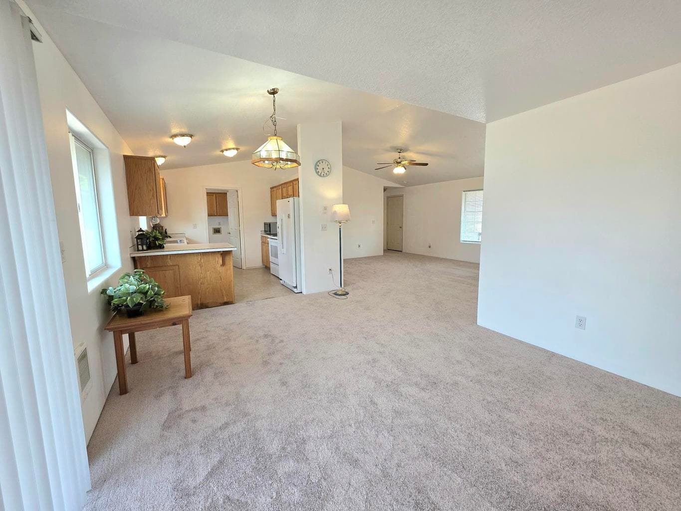 Photo of 1077 NE Mahogany Street 9 of 25
