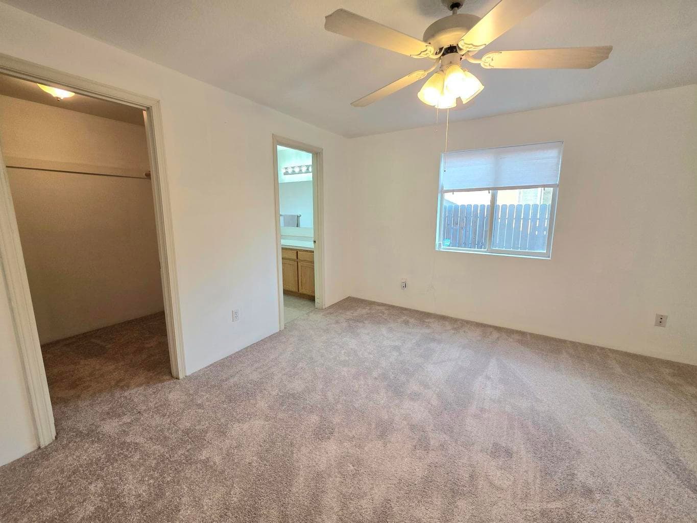 Photo of 1077 NE Mahogany Street 15 of 25