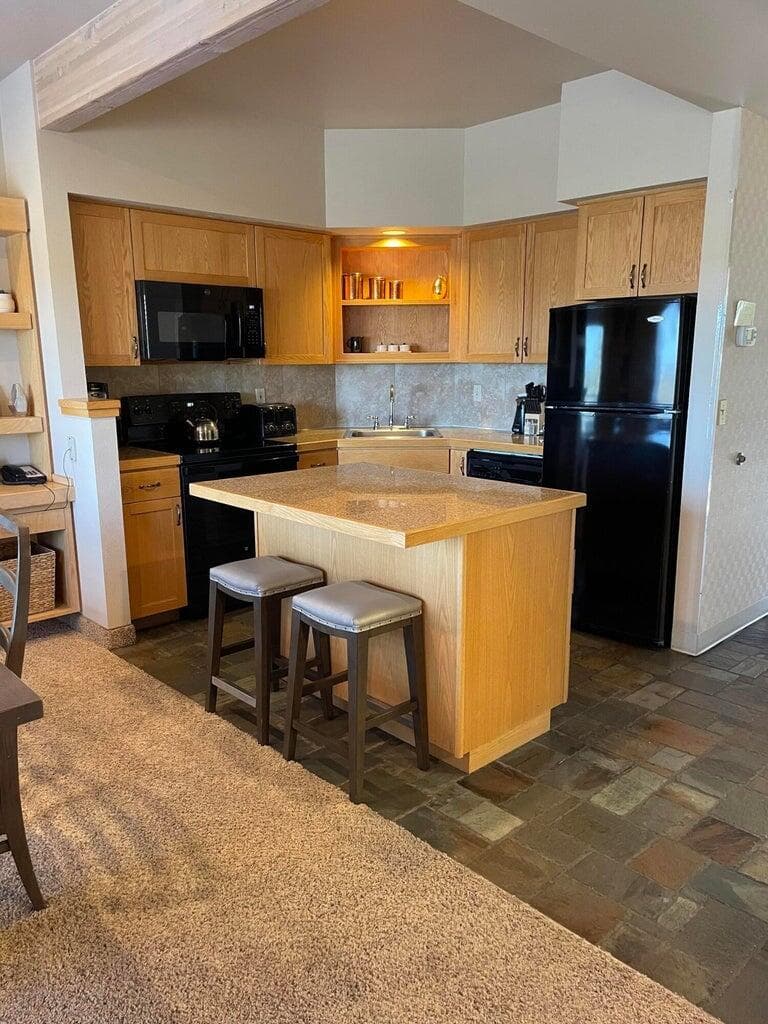 Photo of 1830 Redtail Hawk Drive 6 of 34