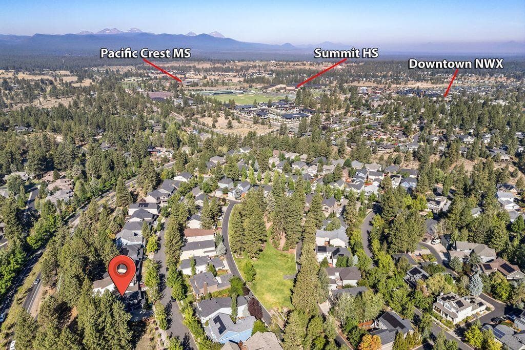 Located just a short walk Summit High School, shops and restauratns