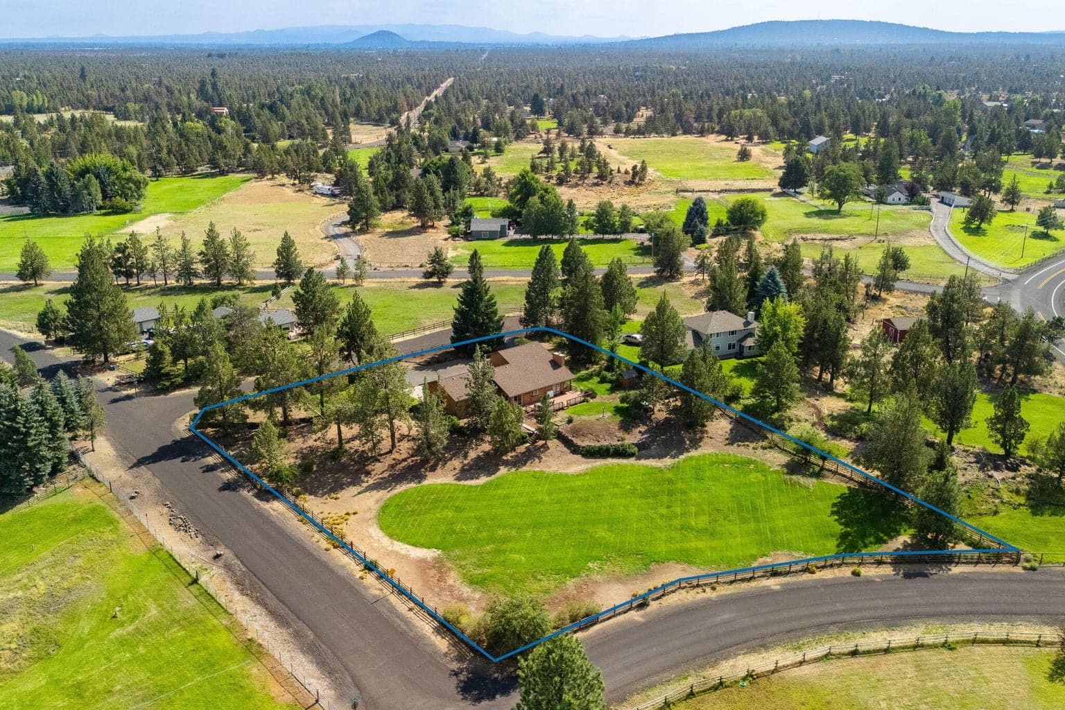 Photo of 64830 Bachelor Way 46 of 59