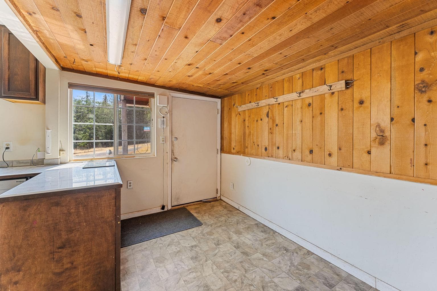 Photo of 3461 Evans Creek 3 of 39