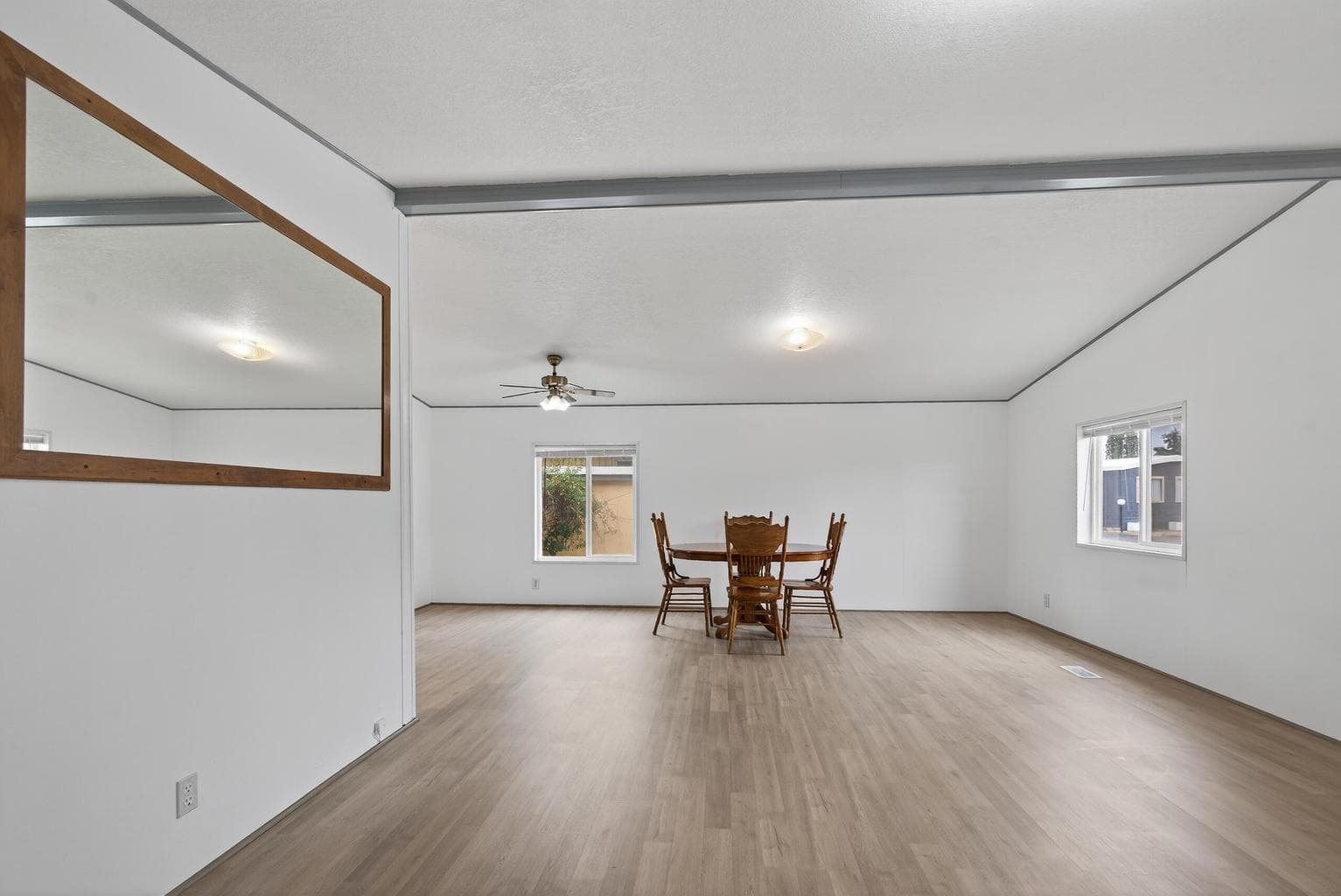 Photo of 400 NW Terrace Lane 9 of 42