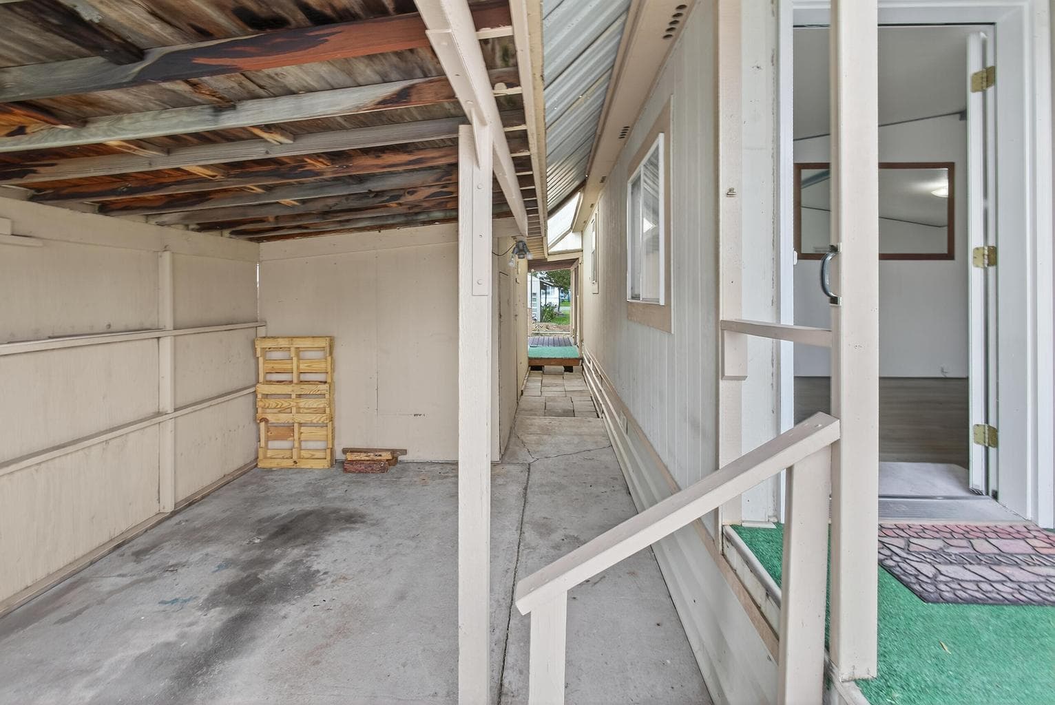 Photo of 400 NW Terrace Lane 30 of 42