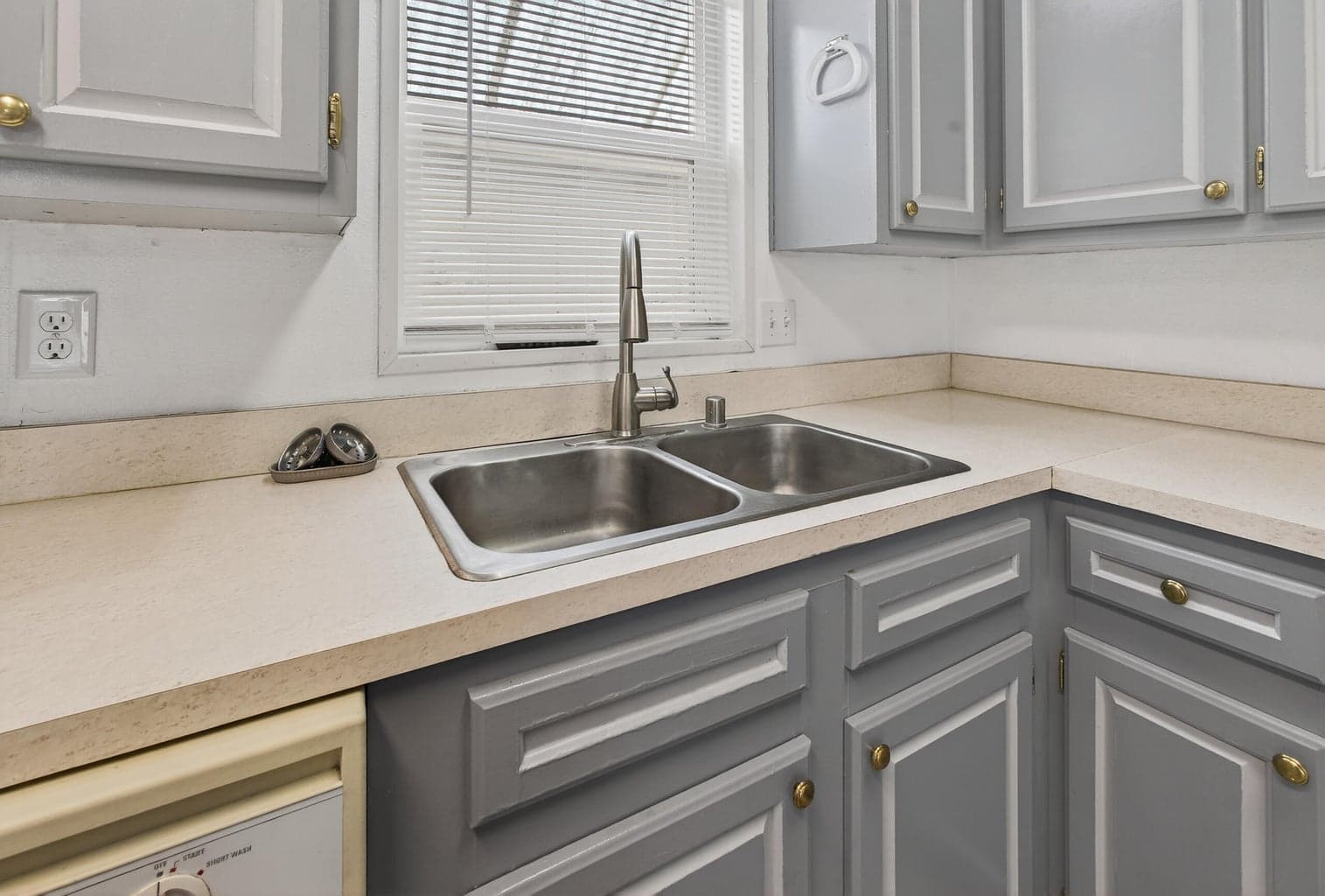 Photo of 400 NW Terrace Lane 8 of 42