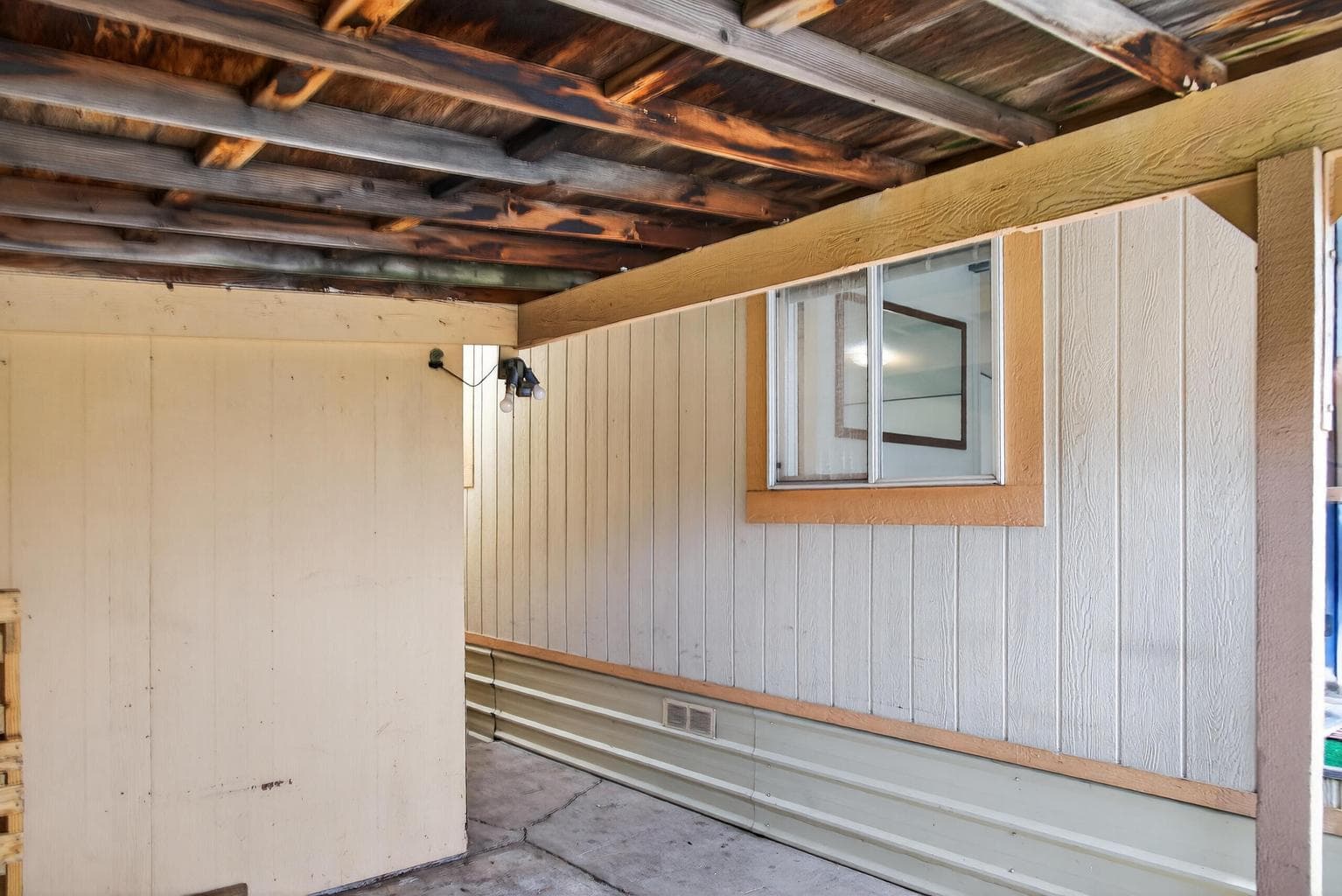 Photo of 400 NW Terrace Lane 33 of 42