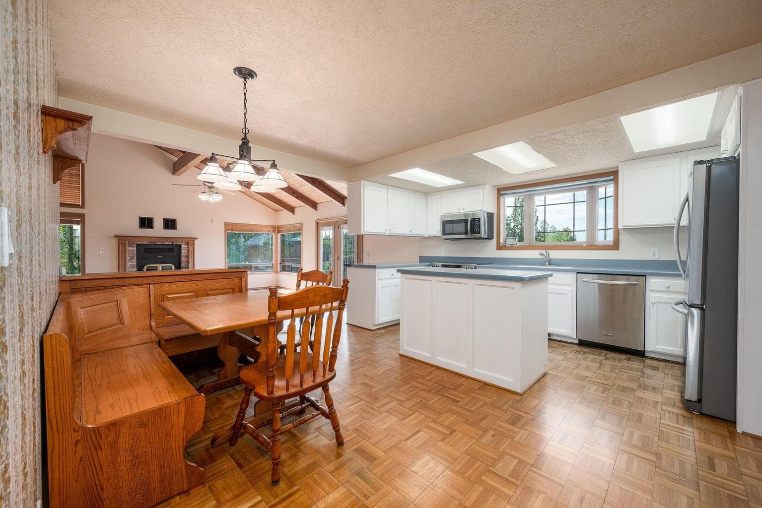 Photo of 64830 Bachelor Way 12 of 59
