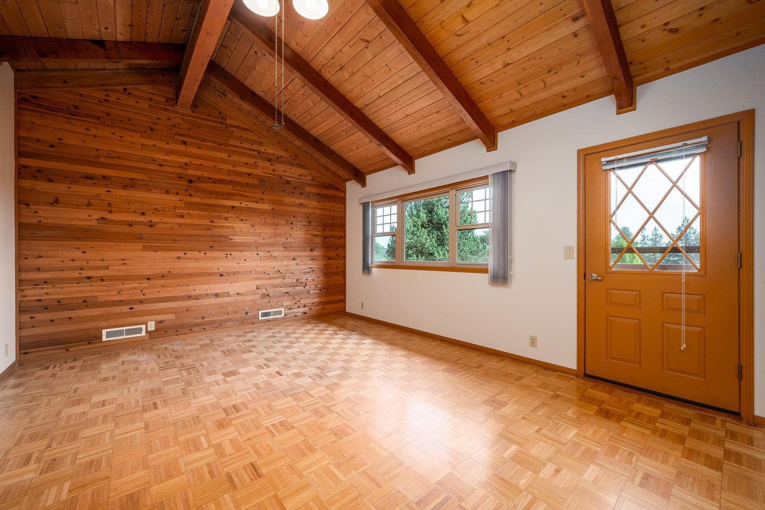 Photo of 64830 Bachelor Way 28 of 59