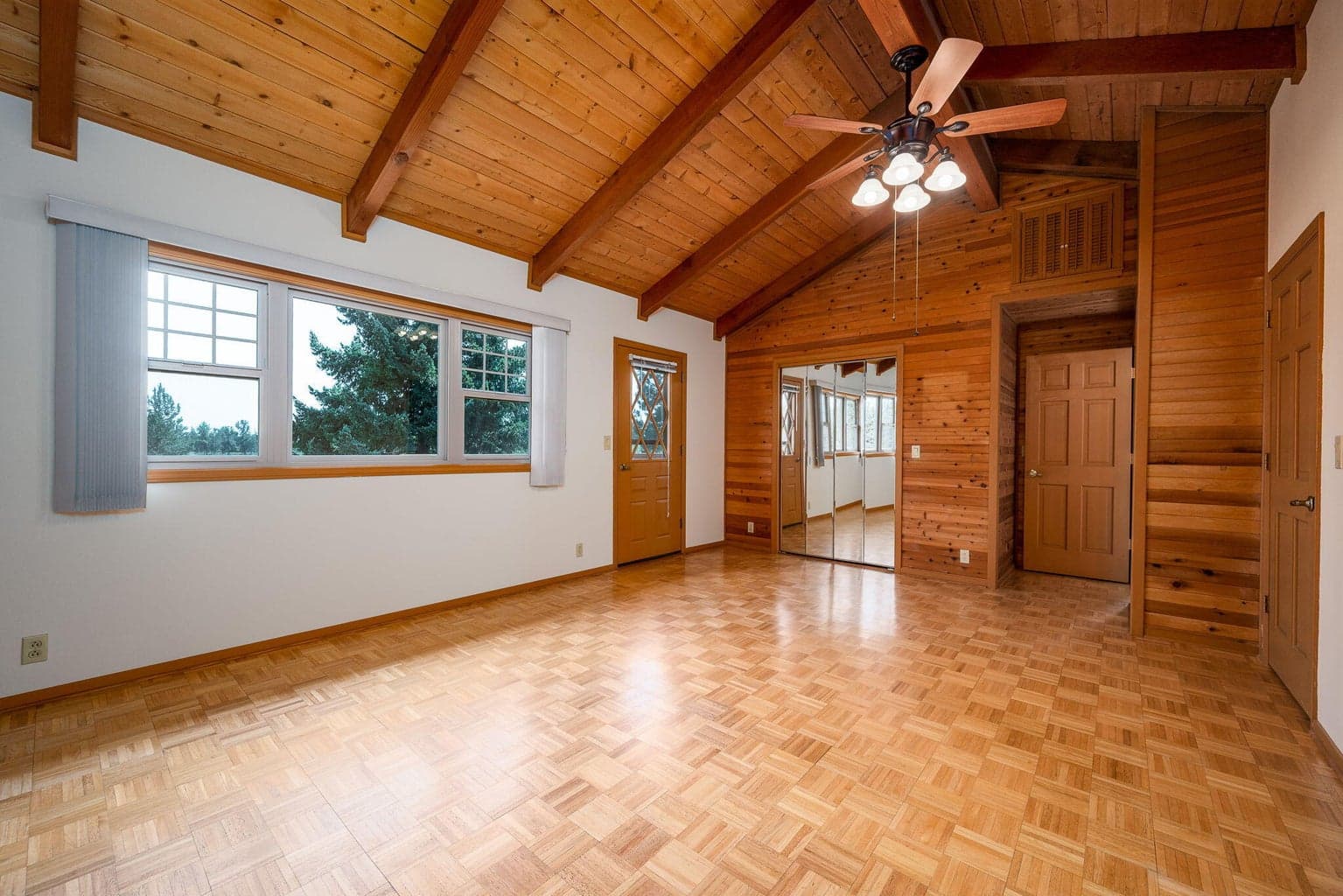 Photo of 64830 Bachelor Way 26 of 59