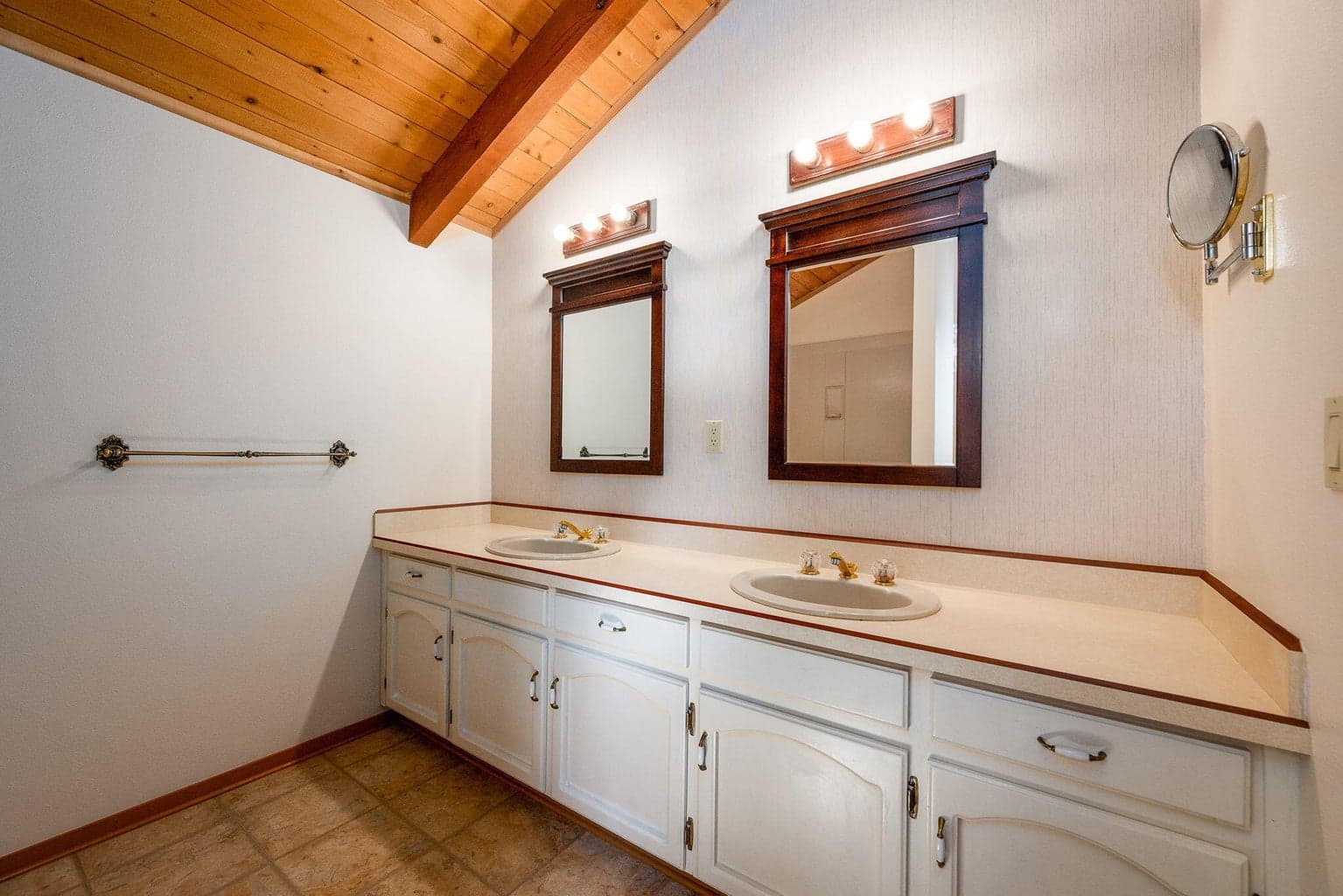 Photo of 64830 Bachelor Way 21 of 59