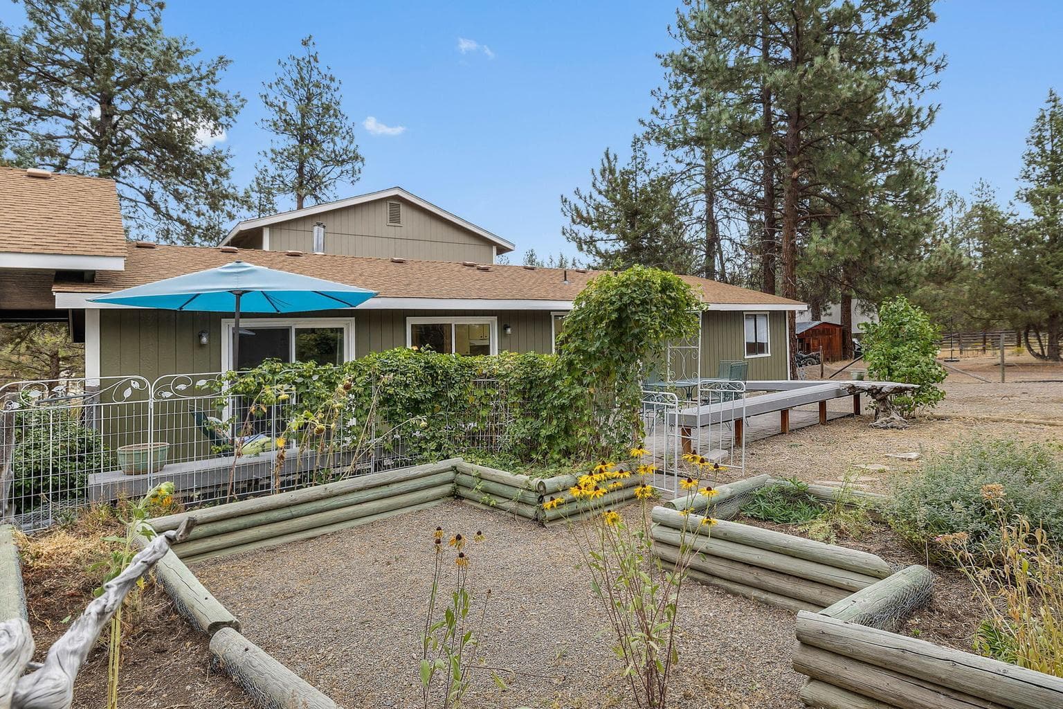 Photo of 69222 Yellow Daisy Lane 8 of 56