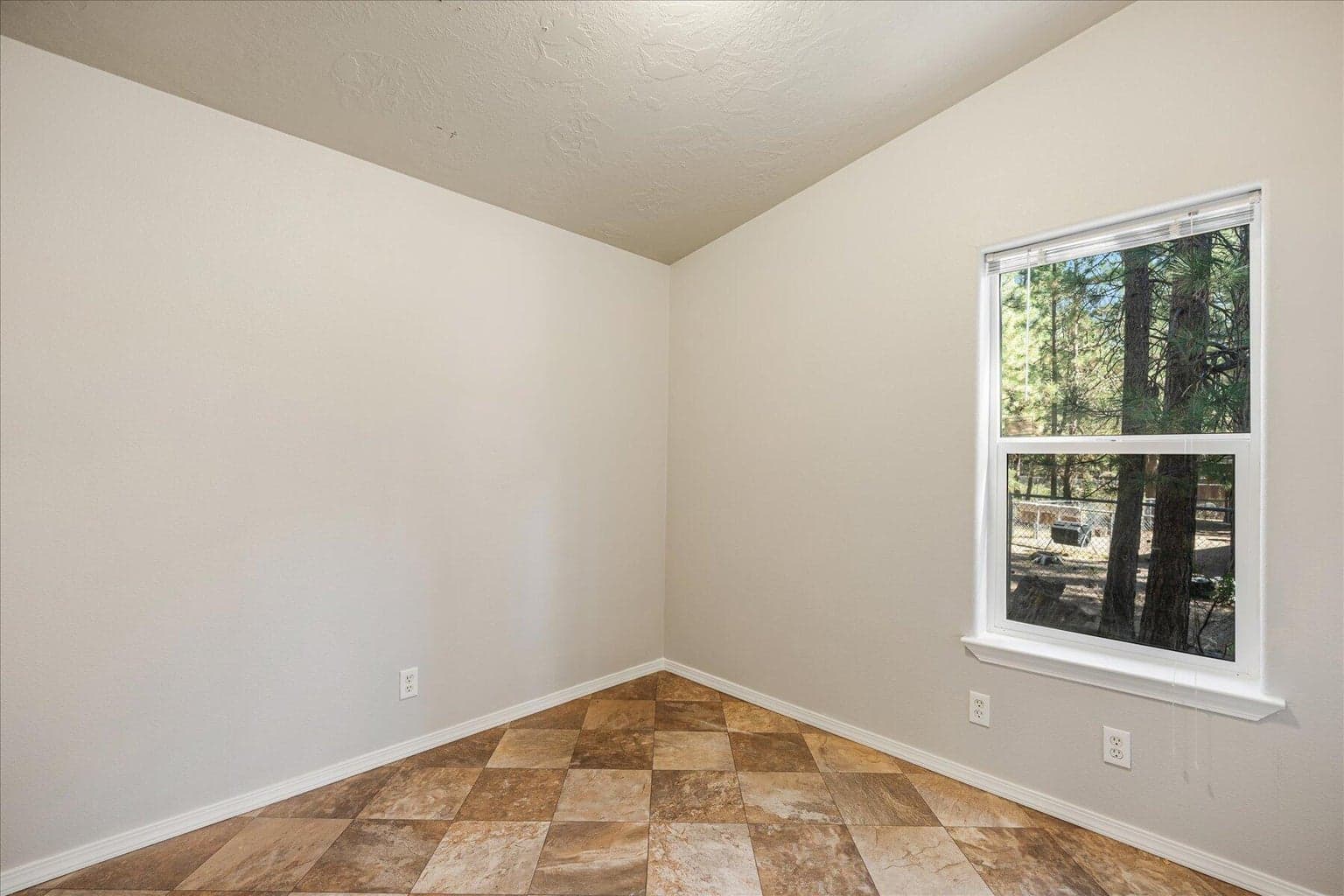 Photo of 16810 Covina Road 23 of 42