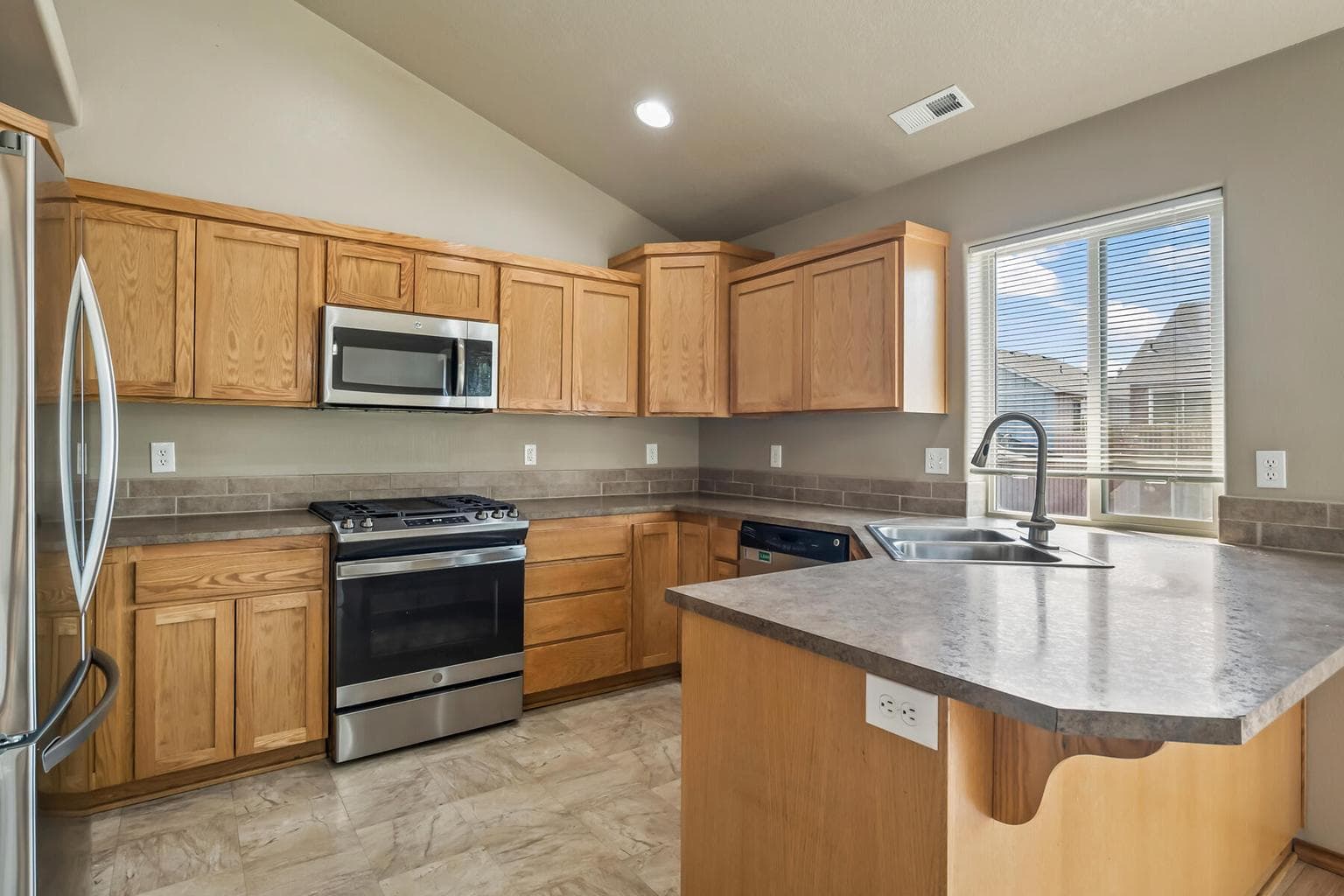 Photo of 63221 Boyd Acres Road 11 of 33