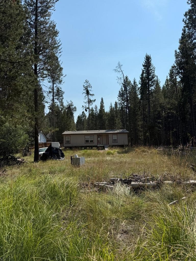 Photo of 16957 Fontana 3 of 5