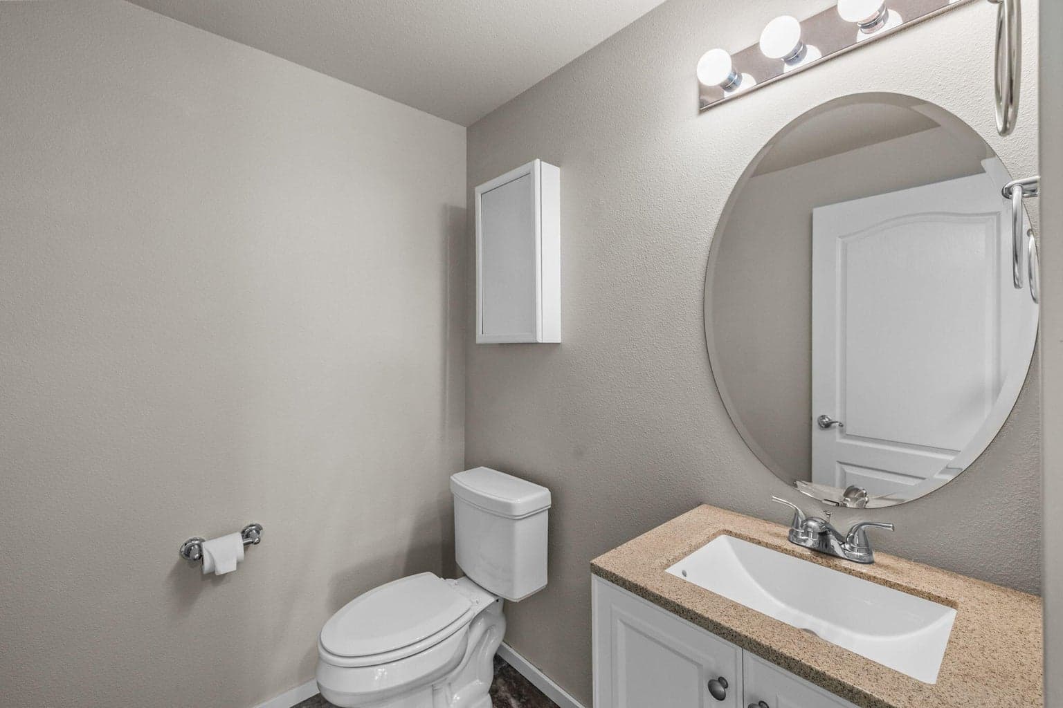 Photo of 3650 SW 30th Street 14 of 31