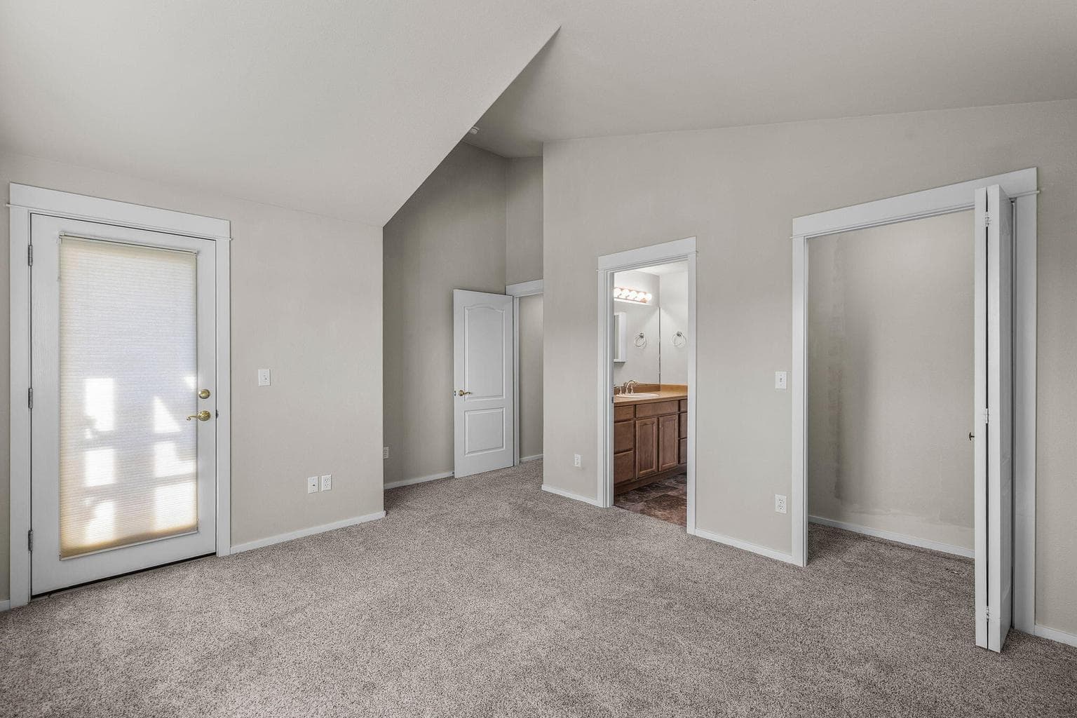 Photo of 3650 SW 30th Street 18 of 31