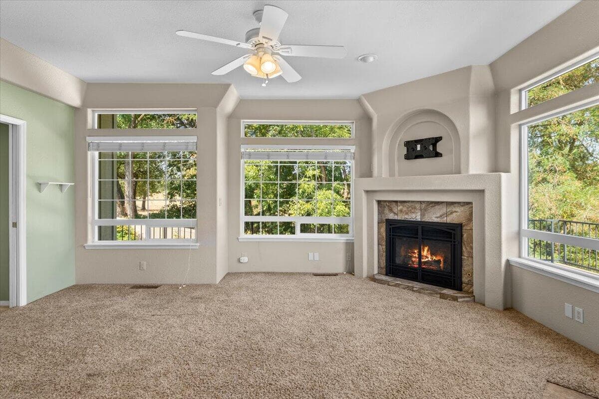 Photo of 900 Mystic 4 of 52
