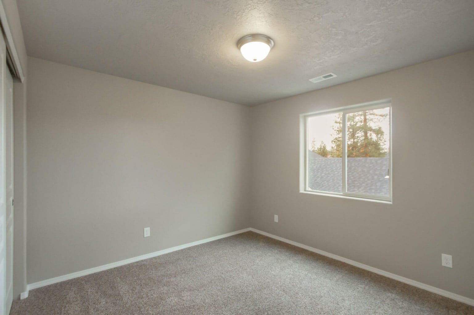 Photo of 62013 NE Nates Place 21 of 36