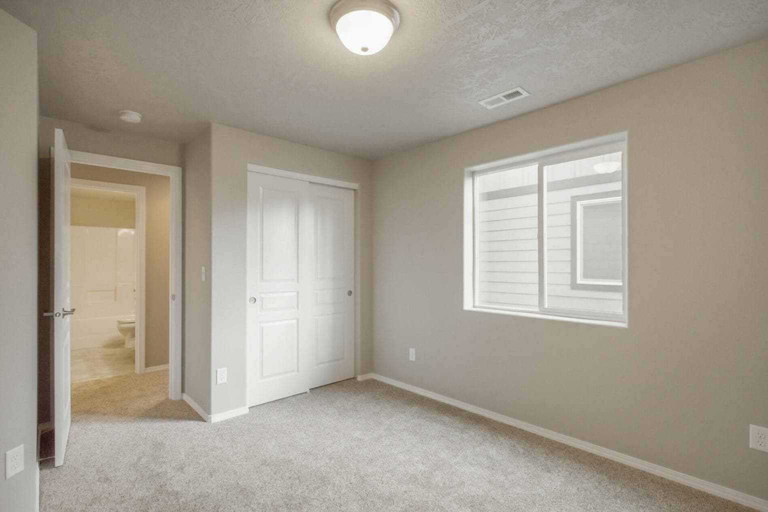 Photo of 62013 NE Nates Place 23 of 36