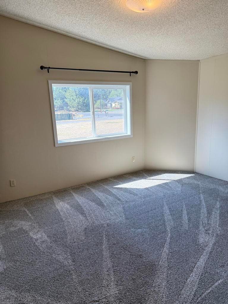 Photo of 19218 Shoshone Road 17 of 38