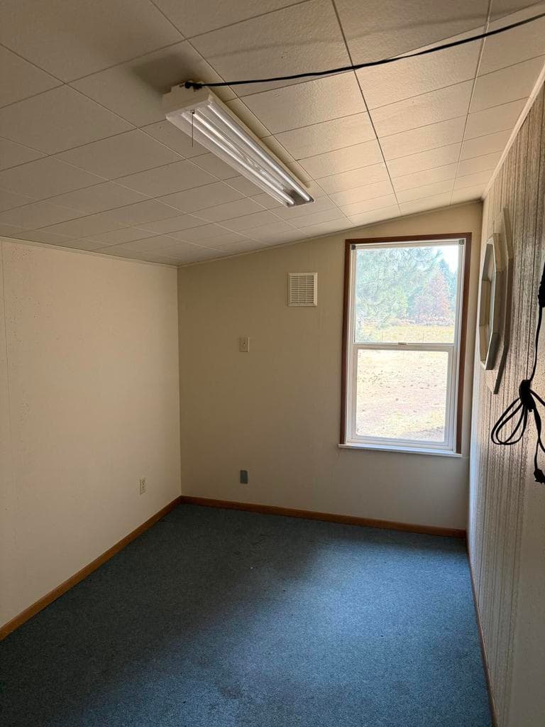 Photo of 19218 Shoshone Road 36 of 38