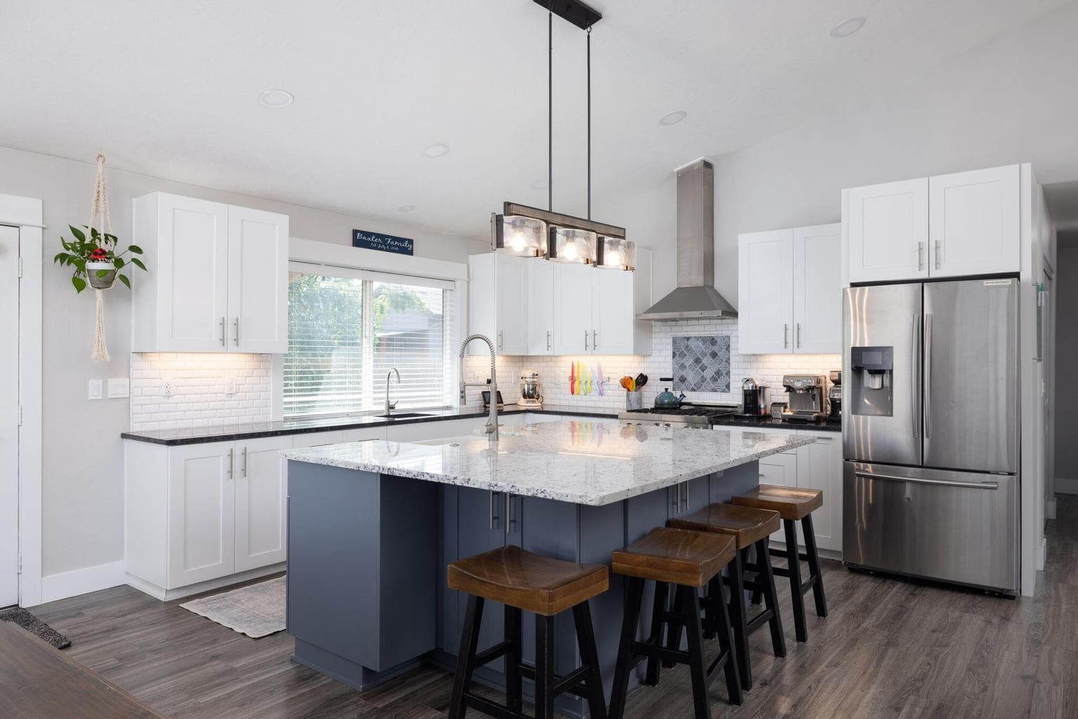 Beautifully updated kitchen