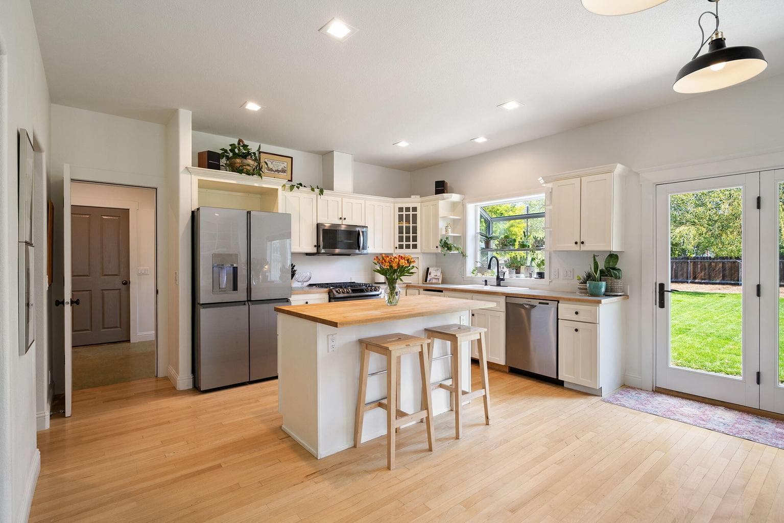 Photo of 61270 Crescent Court 11 of 47