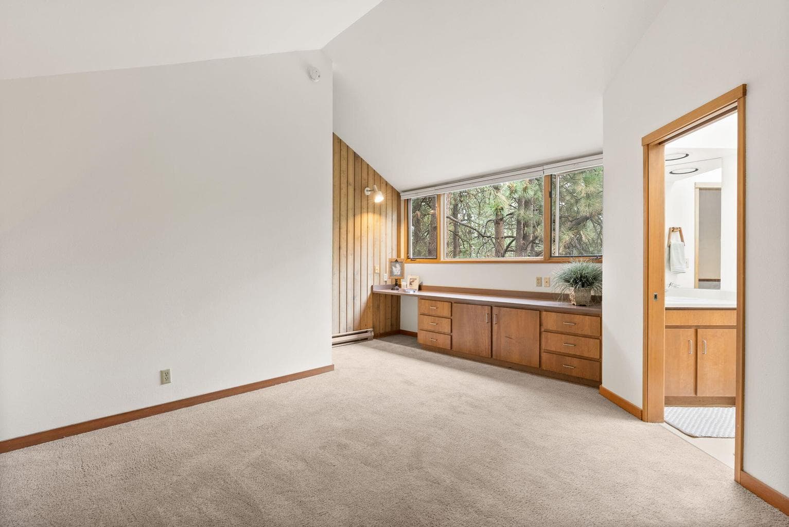 Upstairs primary suite