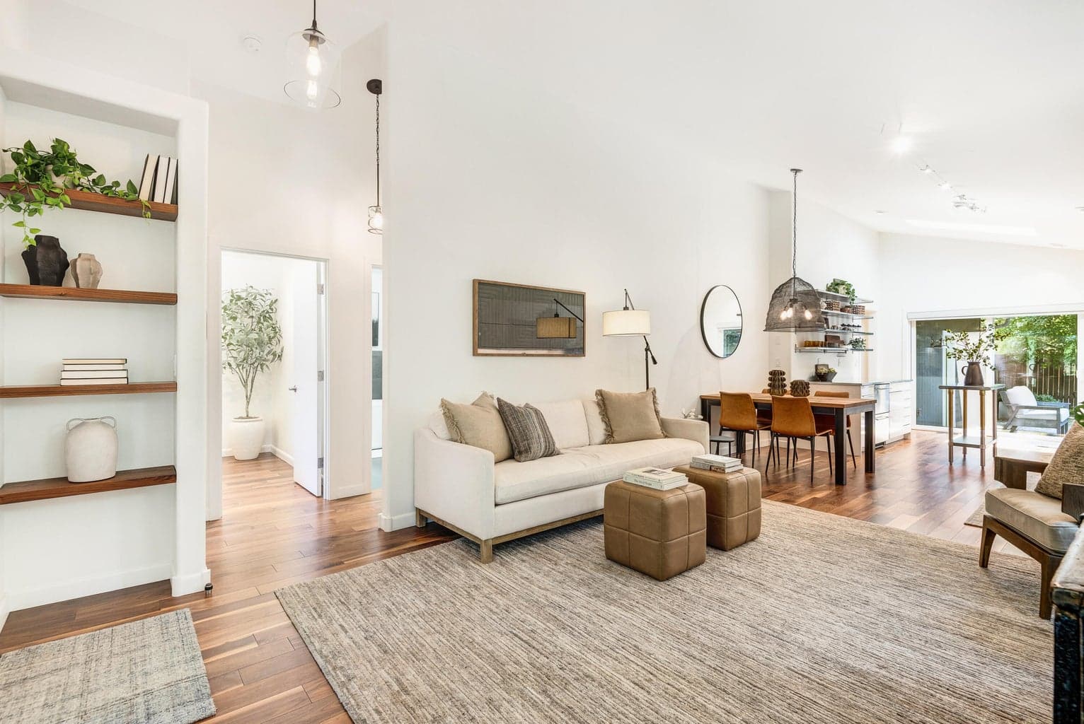Photo of 1345 NW Milwaukee Avenue 7 of 25