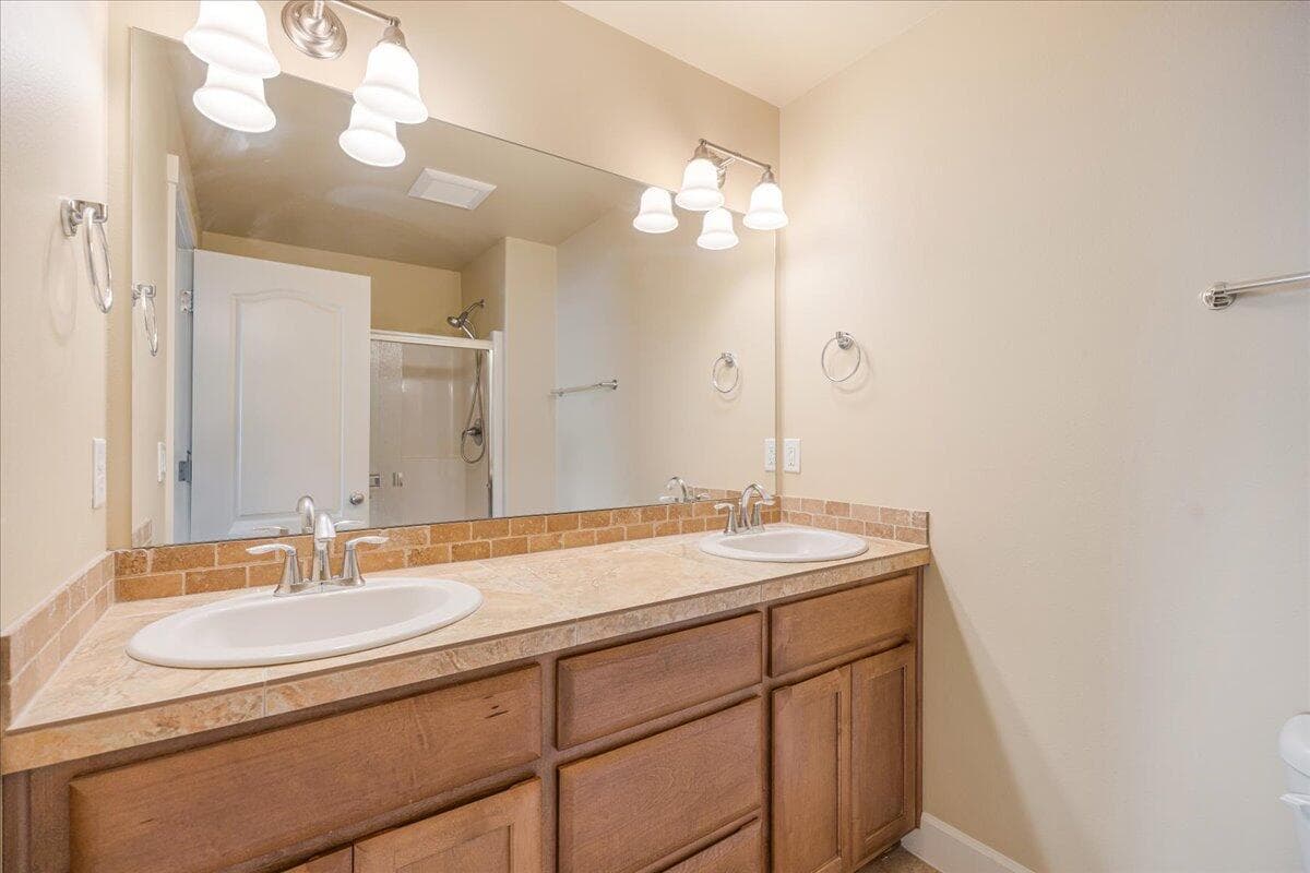 Dual Vanity