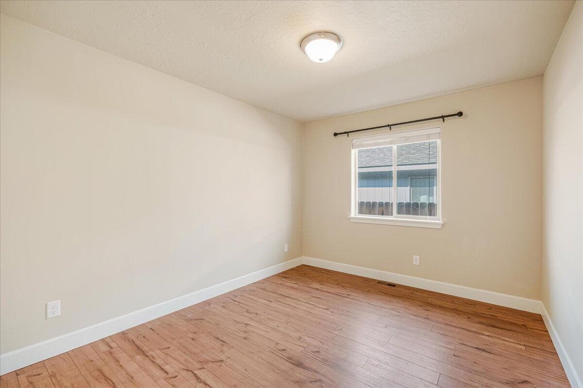 Guest Room 2