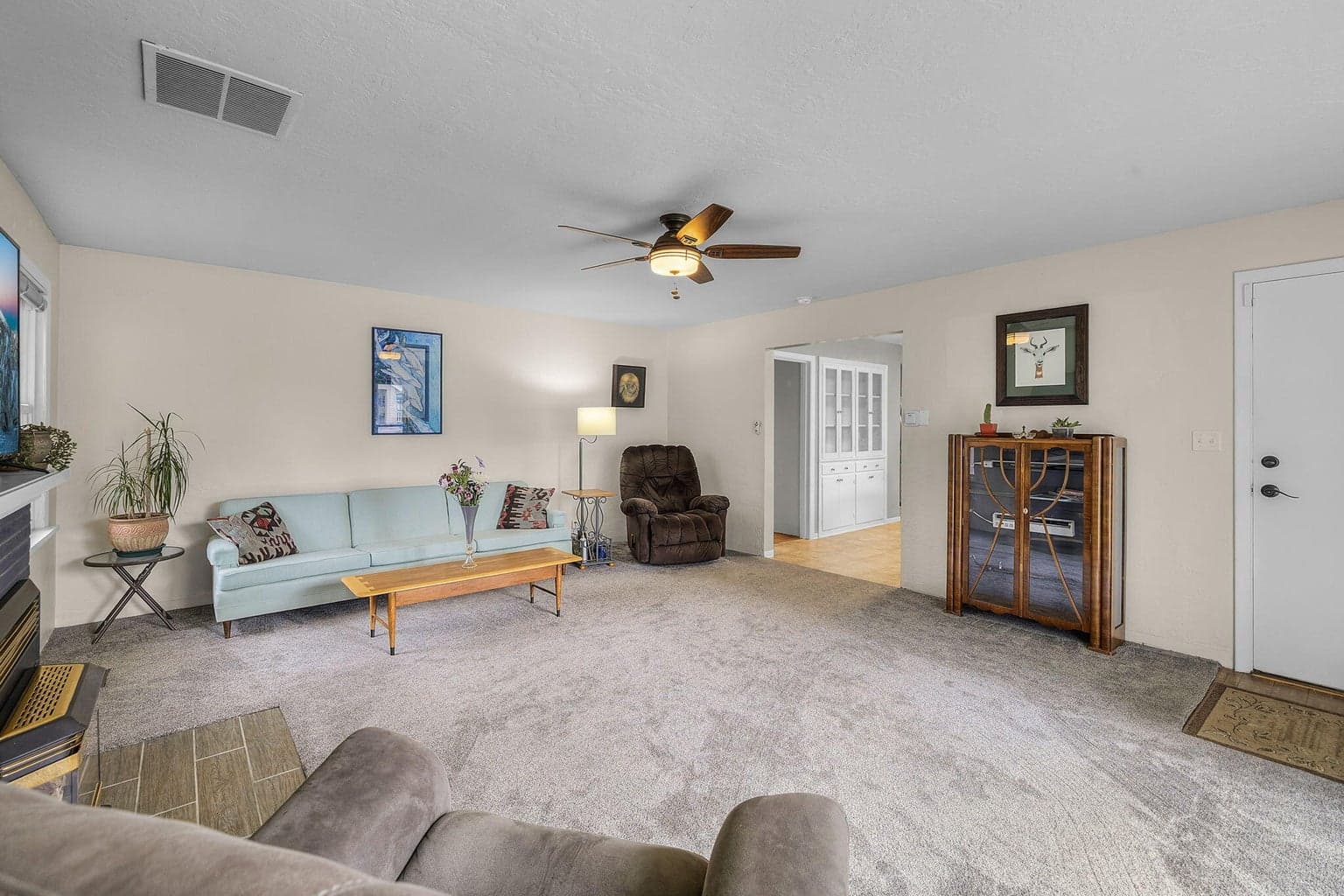 Photo of 999 NE Del Rio Avenue 9 of 39