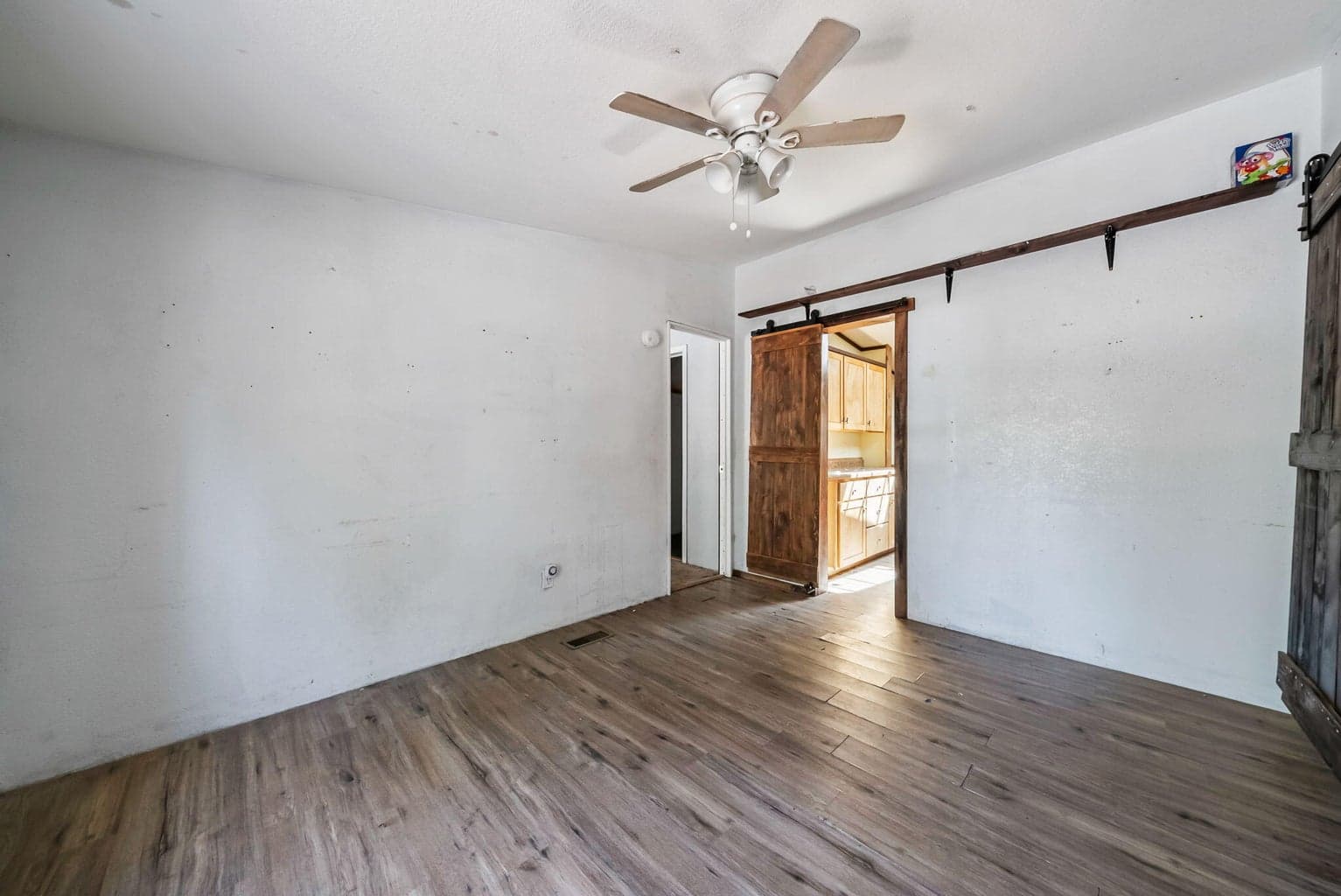 Photo of 11660 Burlwood Drive 20 of 33